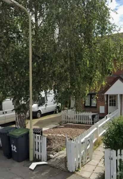 3 Bed Semi-Detached House with Log Cabin - Coastal Location