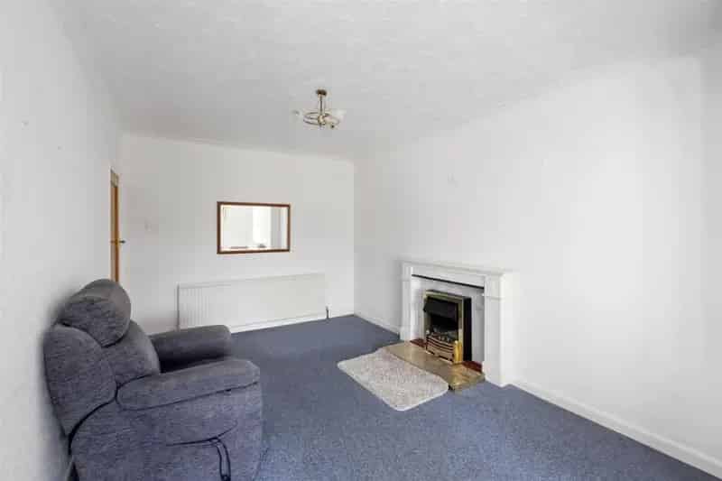 2 bedroom semi-detached bungalow for sale
