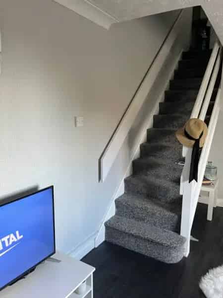 1 Bedroom Apartment with Living Room and Kitchen