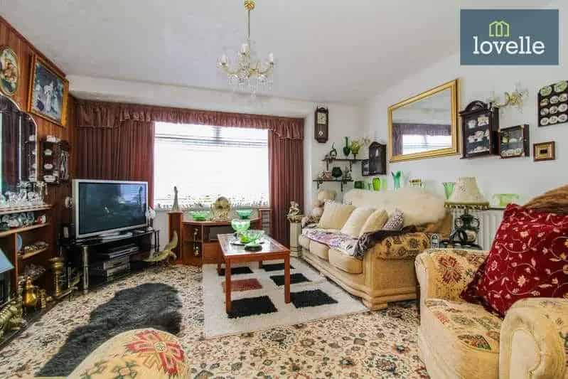 3 bed house for sale