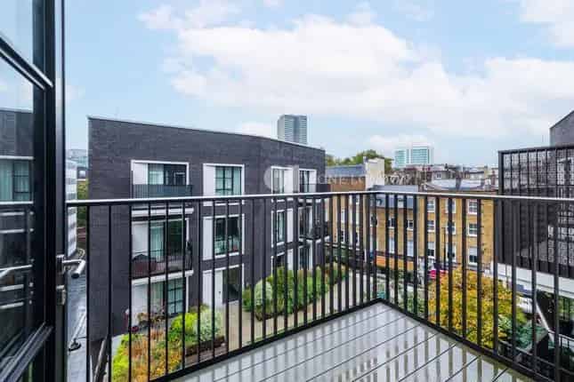 Flat for Sale in Fitzrovia London