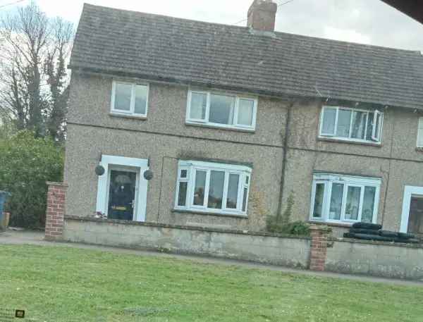 Renovated Home with Garden Near Schools and Shops