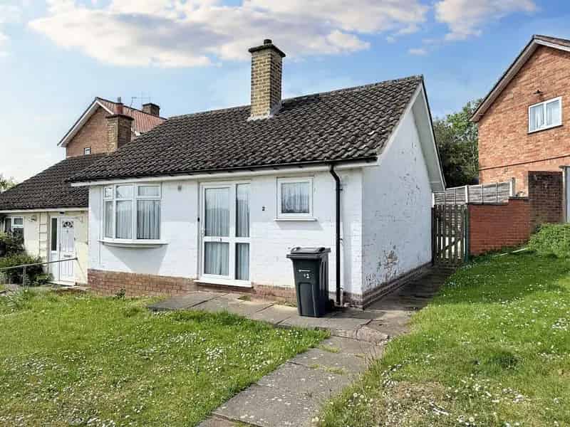 1 Bedroom Semi-Detached Bungalow for Sale