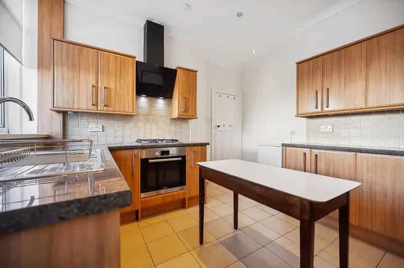 34 Bedroom Detached House in Milngavie