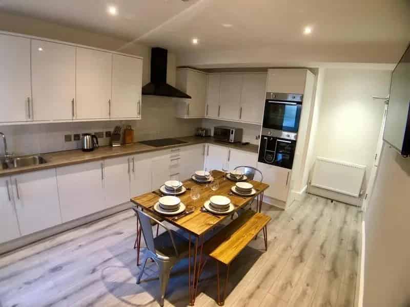 6 Bedroom House to Rent All Bills Included