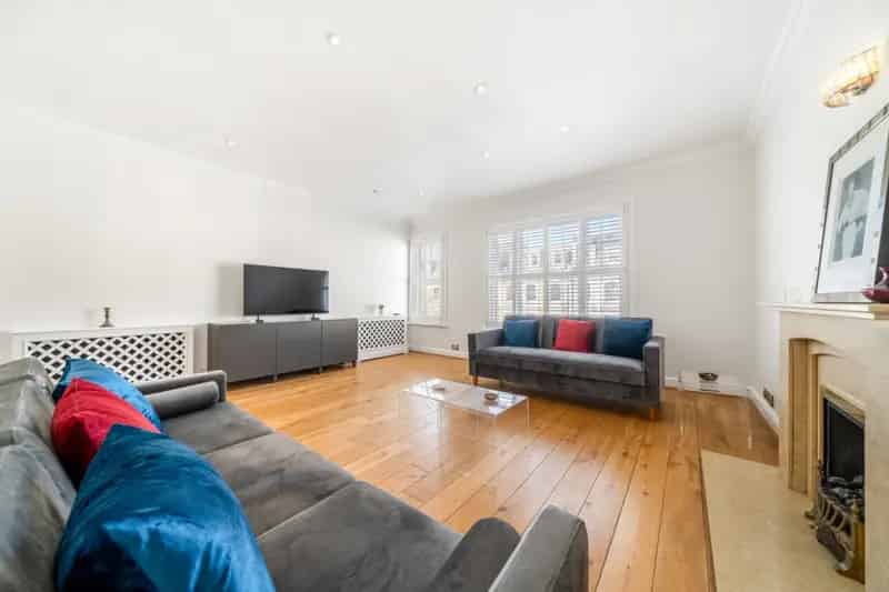 3 Bedroom Flat To Rent
