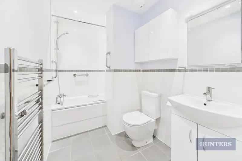 1 Bed Furnished Apartment Southampton Water Views