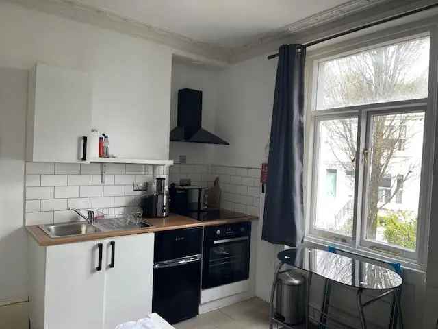 Studio to Rent Brighton Hove - Student Friendly