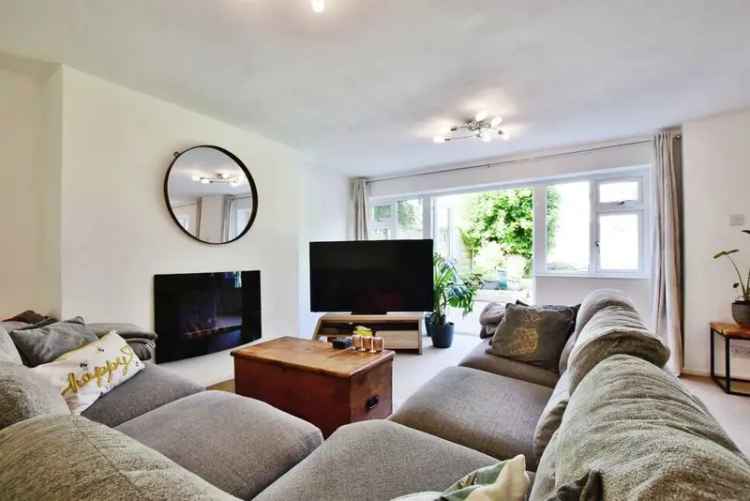 4 Bedroom Link Detached House Handforth Cheshire