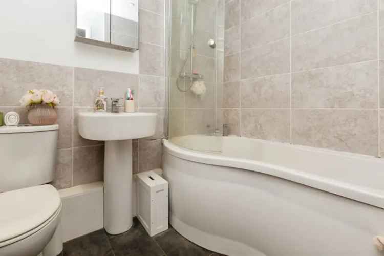 2 Bed Terraced House Billington Park Leighton Buzzard