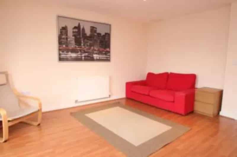 2 Bedroom Flat House to Rent
