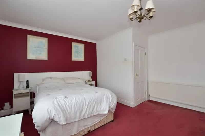 2 Bedroom End of Terrace House for Sale Newbury Park