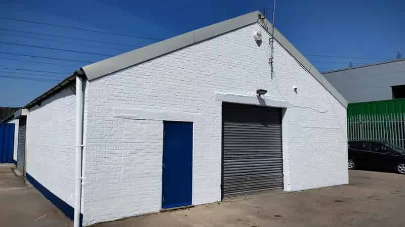 Industrial Warehouse Unit Near A13 and M25