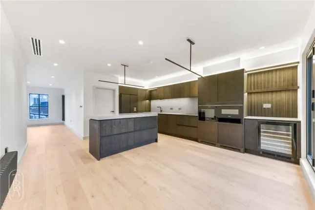 Luxury 3-Bed Penthouse Apartment in Hoxton