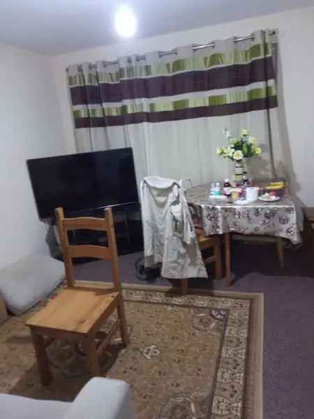 Flat For Rent in Bradford, England