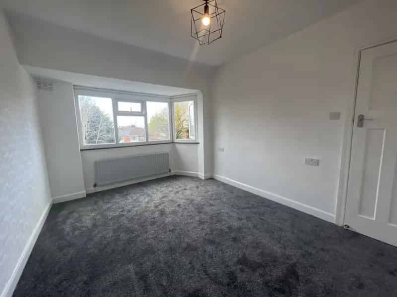 3 Bedroom Semi-Detached House Available Now