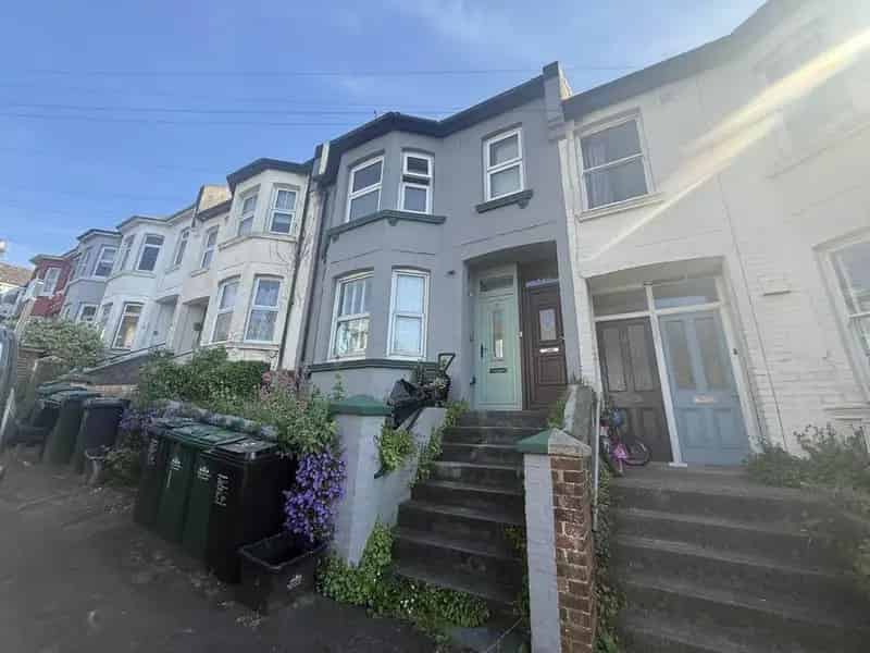 2 Bedroom Flat to Rent