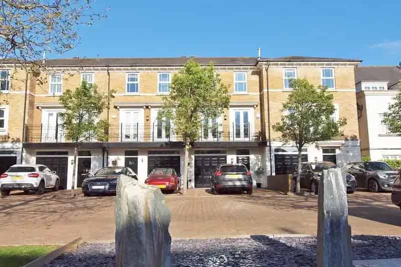 3 Bedroom Townhouse for Sale in Langley Waterside
