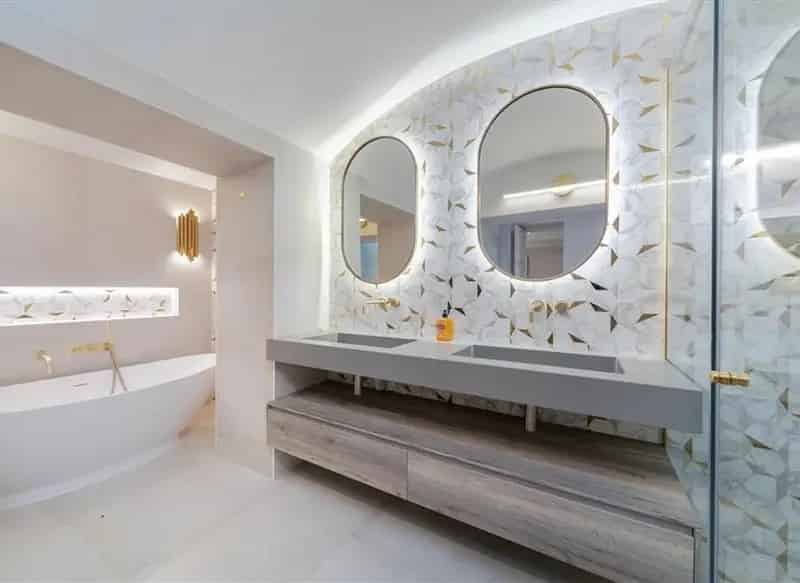 3 Bed 3 Bath Duplex Apartment near Kensington Gardens