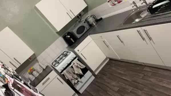 2 Bedroom Ground Floor Maisonette Near City Centre