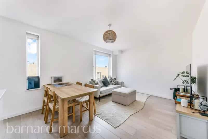 2 Double Bedroom Apartment Earlsfield - No Onward Chain