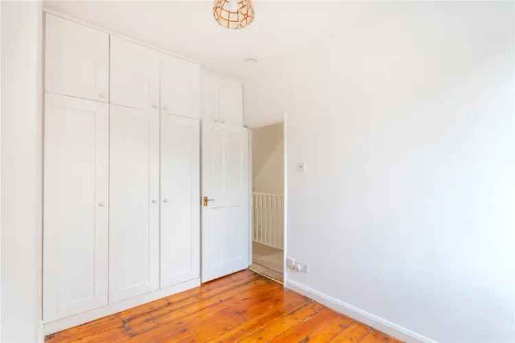 3 bedroom house in London