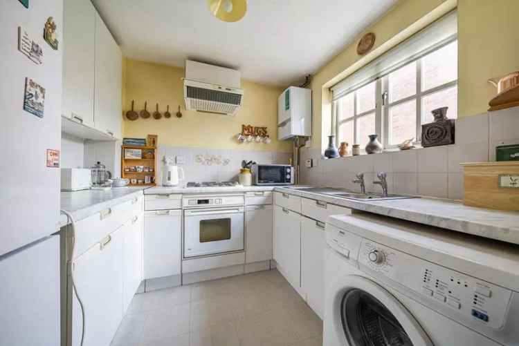 House For Sale in London, England