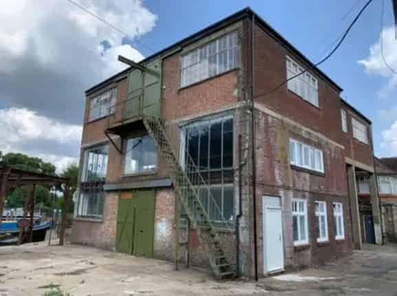 Commercial property For Rent , London, England