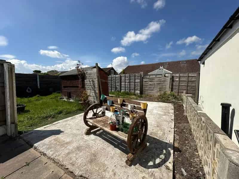 2 Bed Refurbished Bungalow For Sale