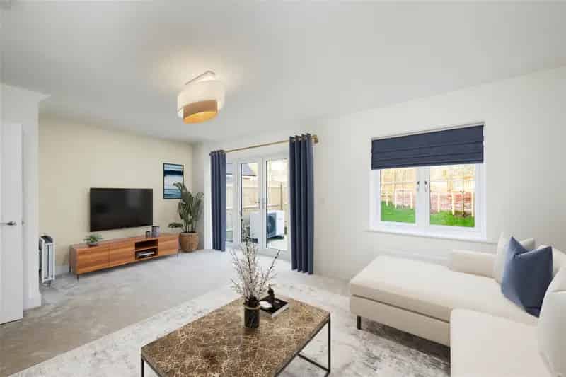 3 Bedroom Semi Detached House for Sale Burgess Hill