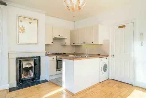 1 Bedroom Flat Richmond Central London 55m²