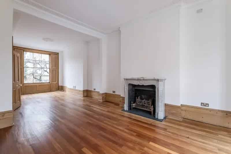 4 Bedroom House to Rent in Kensington