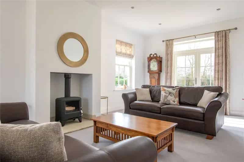 4 Bedroom Detached House For Sale Owmby By Spital
