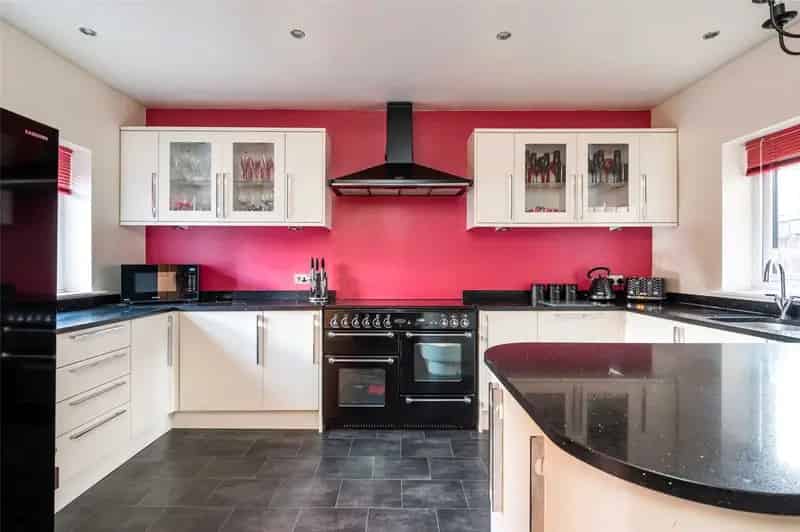 97sqm Semi-Detached Home with Extended Open Plan Living 3 Double Bedrooms