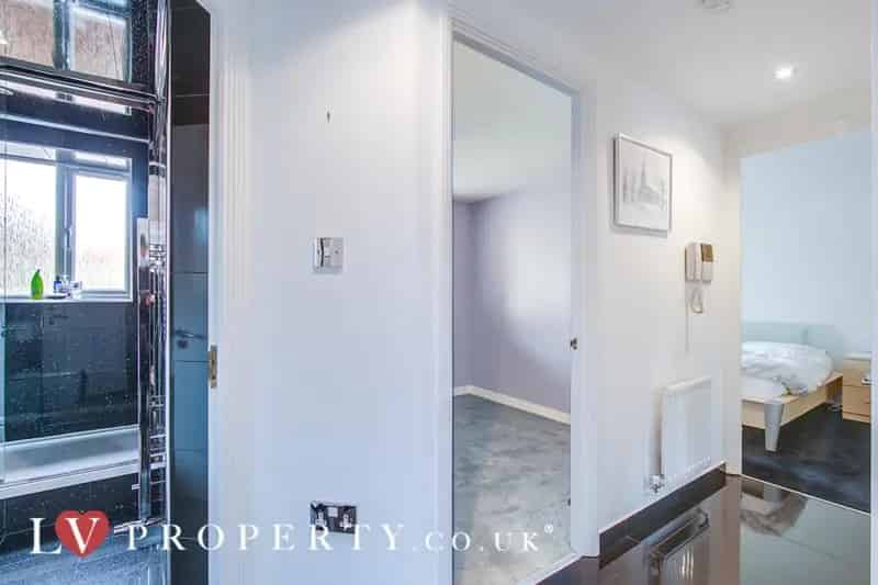 2 Bedroom Apartment Jewellery Quarter Birmingham
