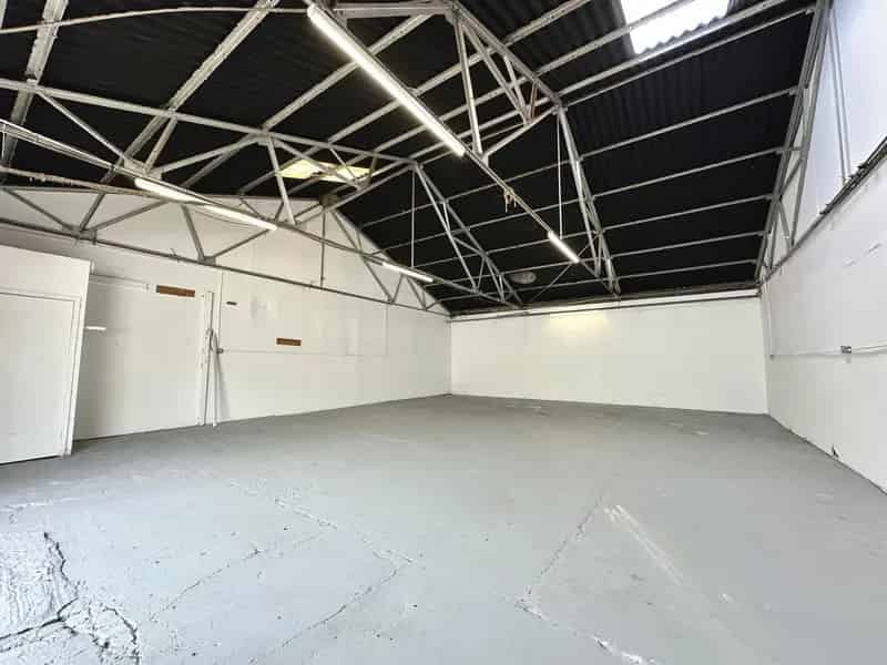 Industrial Unit Hertford  Refurbished Warehouse Space