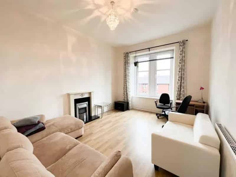 2 Bedroom Flat to Rent Near Charing Cross Subway
