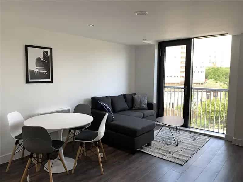 2 Bedroom Furnished Apartment City Centre