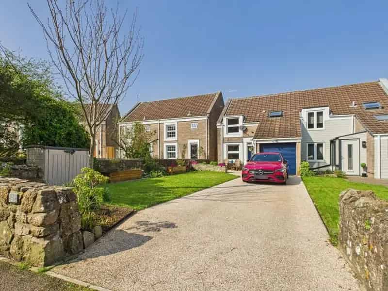 3 Bedroom Semi Detached House Easton in Gordano Bristol