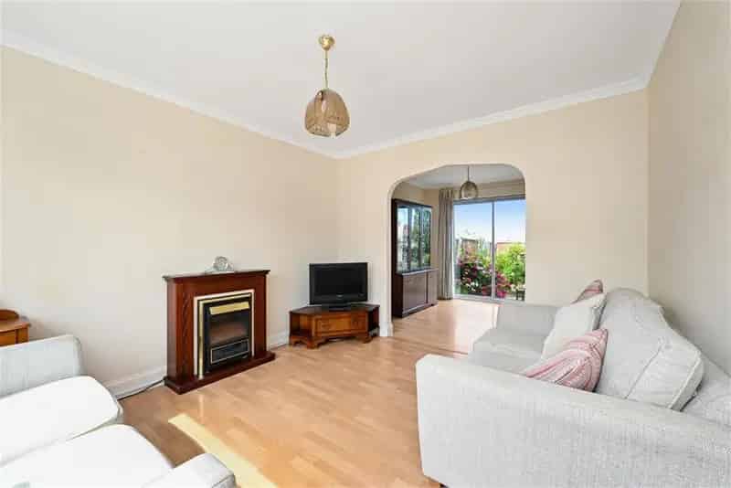 2 Bed Semi-Detached House in Prestonpans with Private Garden and Garage