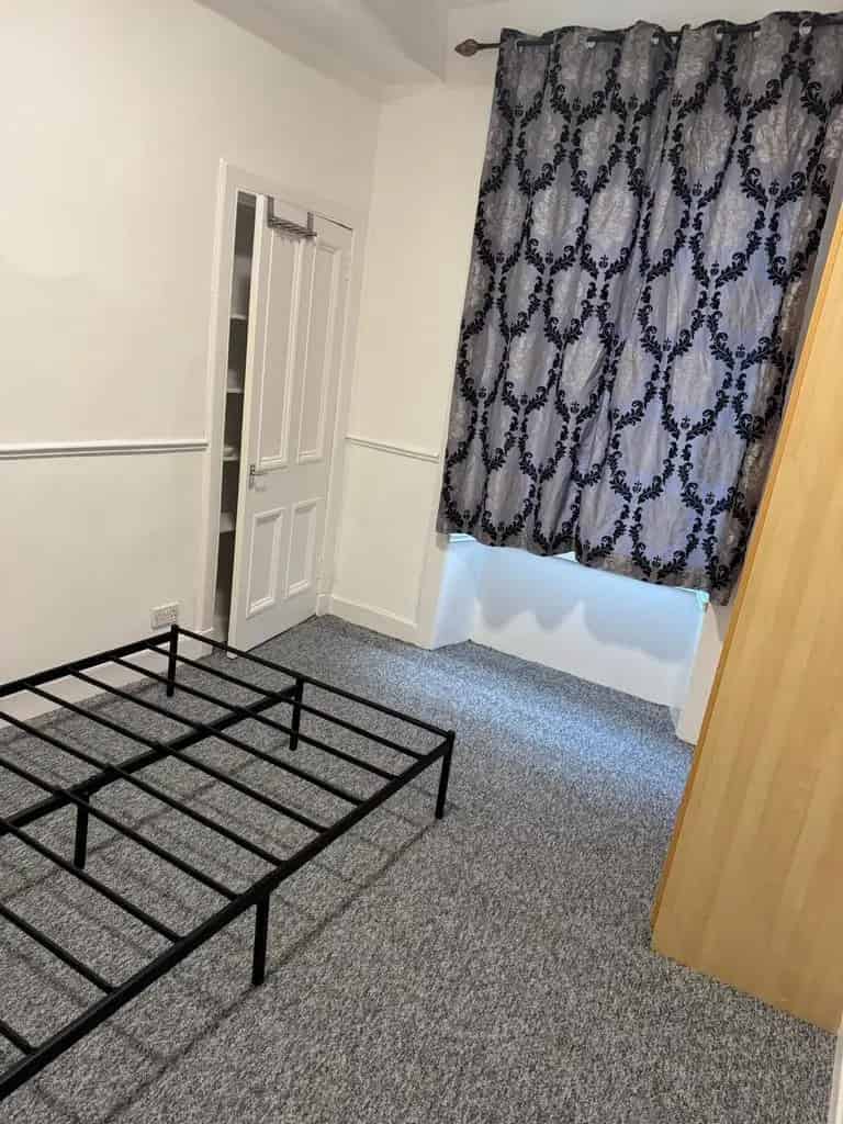 2 Bedroom Furnished Flat to Rent EH11 2AP