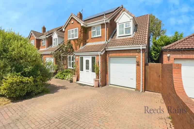 4 Bedroom Detached House for Sale Thorpe Willoughby
