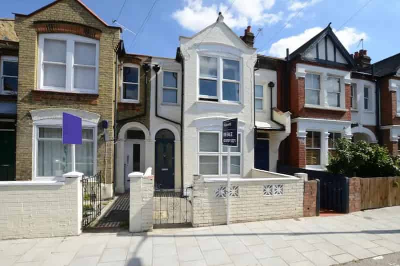 2 Bedroom Flat Tooting London - Maisonette with Garden