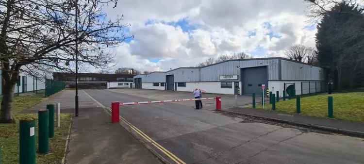 Modern Warehouse Unit in Crawley with Excellent Connectivity