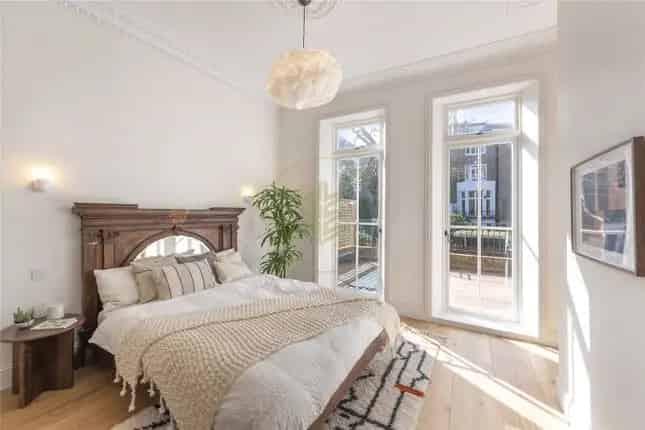 3-Bed Duplex Apartment Primrose Gardens NW3