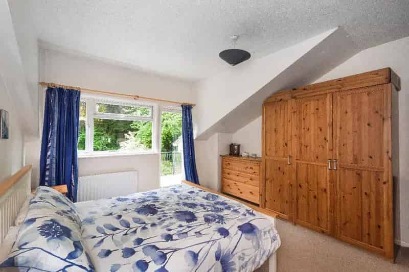 6 Bed 3 Bath House for Sale Large Plot Double Garage