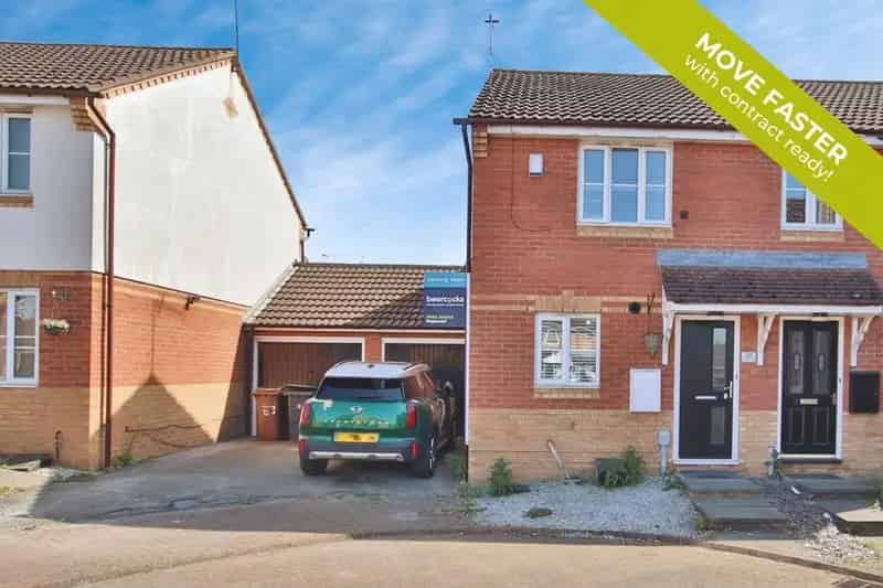 2 Bedroom End Terrace House For Sale Kingswood