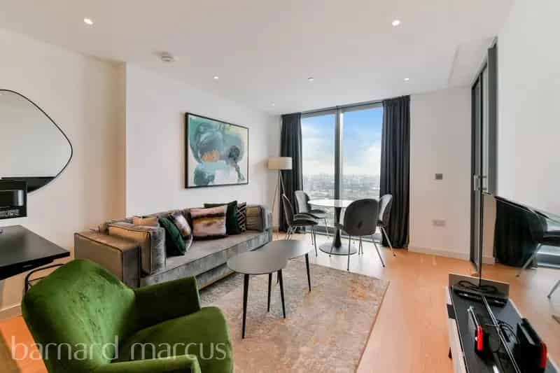 Canary Wharf 1-Bed Flat with Gym, Roof Garden and Concierge