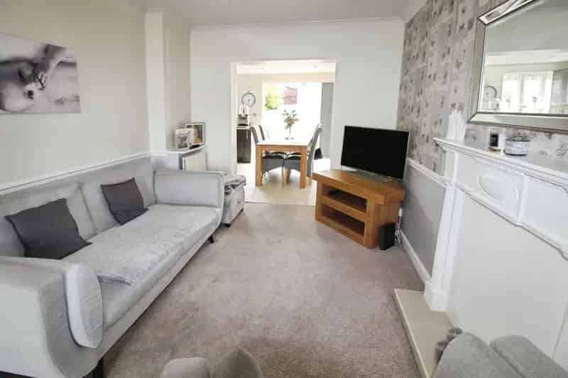 3 Bedroom Semi Detached House Birmingham B26