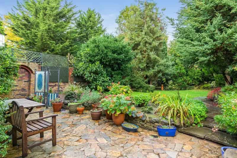 7 Bedroom Detached House for Sale Madeley Road London
